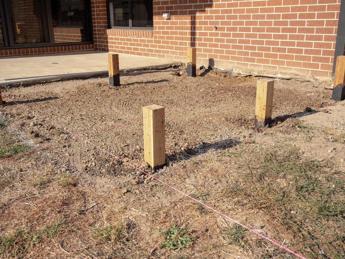 How To Install Stumps - Bunnings Australia