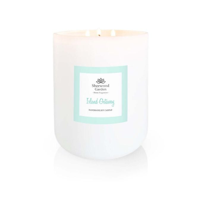 Island Getaway Soy Candle 900g