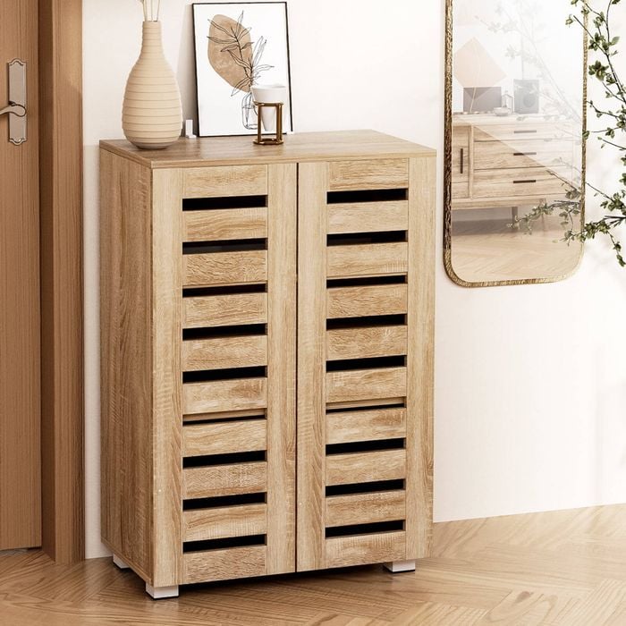 Homfurn Shoe Rack Cabinet – 5-tier, Holds 20 Pairs, Adjustable Shelves, Ventilated Doors, Anti-tip Kit, Oak