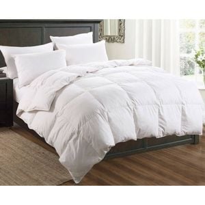 Bloomington Luxury Duck 80% Down 20% Feather Quilt Queen