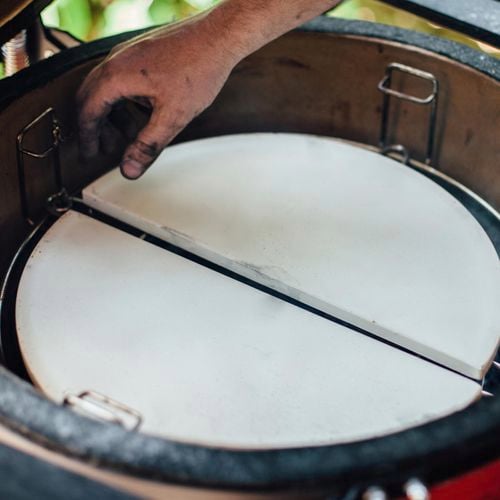 Kamado Joe Classic with Half Moon Pizza Stone 0258244, 0293930