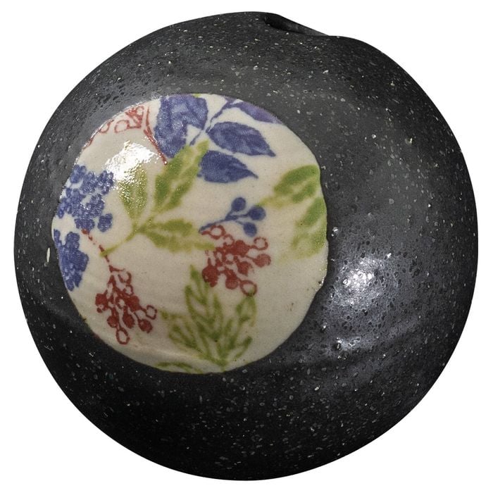 Omotenashi Black Sphere Vase