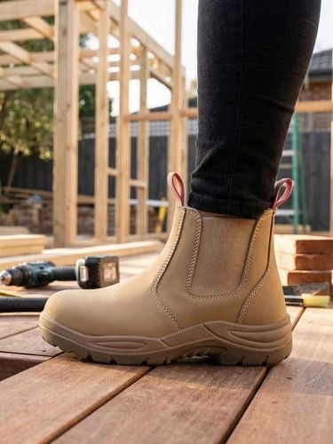 Bata Industrials - IMAGE GALLERY - LUNA SAND
