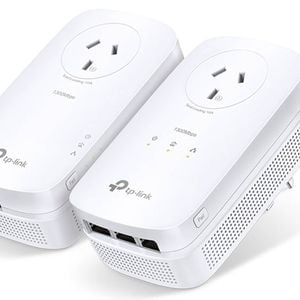 TP-Link TL-PA8033P KIT AV1300 3-Port Gigabit Passthrough Powerline Starter Kit