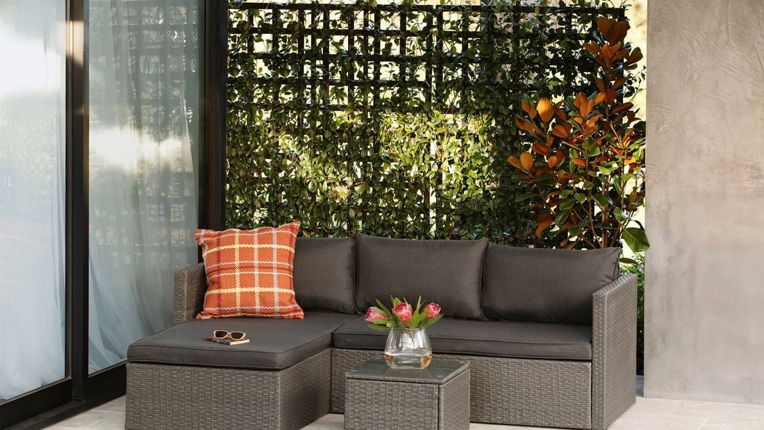 <p>L shaped couch in shot</p>