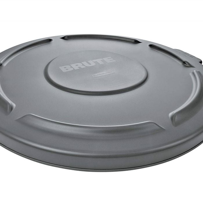 Rubbermaid Brute Round Trash Can Lid Self-draining Snap-on Grey 121l 565mm
