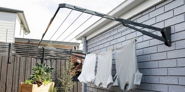 DIY - Header - Three clever space-saving clotheslines 