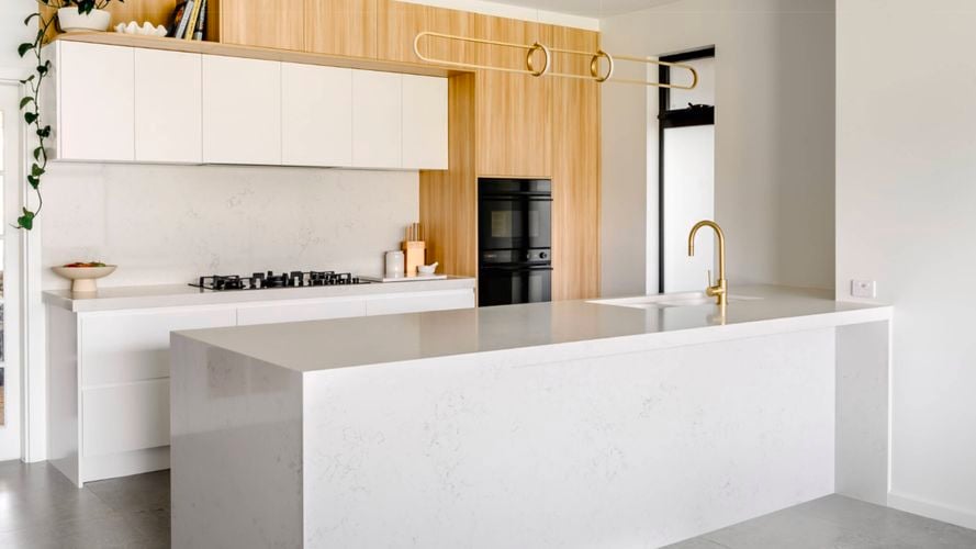 Carrara
  Falls dramatically merges solid white stone with rich grey veins. The organic
  vein feature will enrich your interior with an exclusive, luxurious feel.