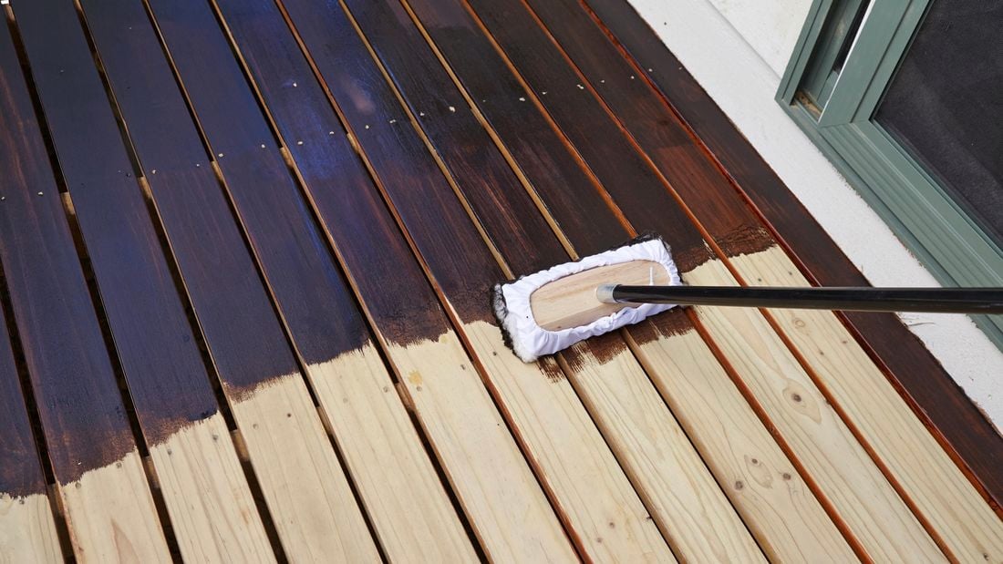 Staining a wooden deck with varnish
