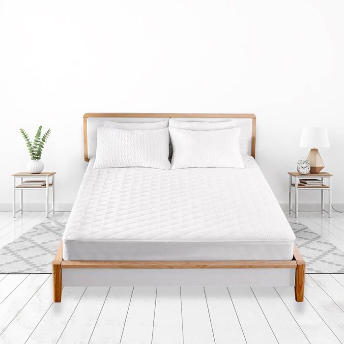 Dreamz Microfiber Waterproof Fitted Mattress Protector Single