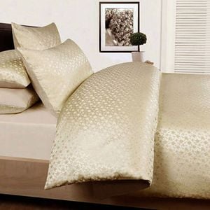Accessorize Bouquet Cream Jacquard Quilt Cover Set Double