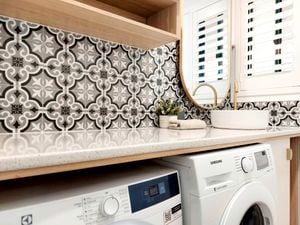 D.I.Y. - Header Image - How to design a powder room for less than 2000