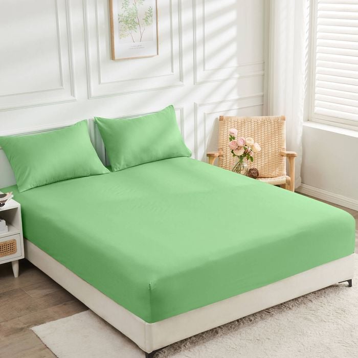 LINENOVA Bamboo 40cm Deep Pocket Bed Sheets Soft Fitted Sheet - Single，Avocado