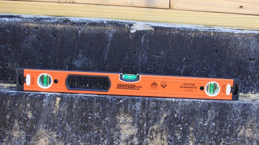 Box level on a step