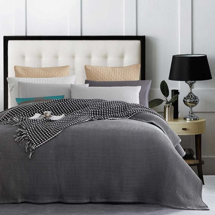 CottonMore 100% Cotton 350gsm Dark Grey Large Chunky Waffle Blanket - Single