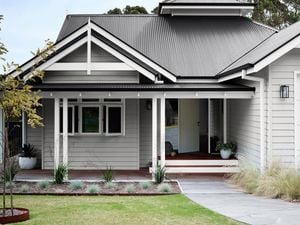 Weatherboard house with steel roofing - Wide - Dulux