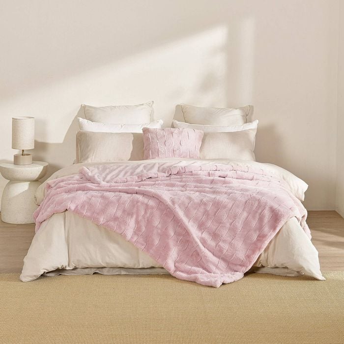 Dreamaker Basketweave Faux Fur Throw Blanket Blush Pink - 180x200cm