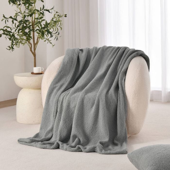 Dreamaker Otis Teddy Fleece Double-Sided Throw 130x160cm Fog