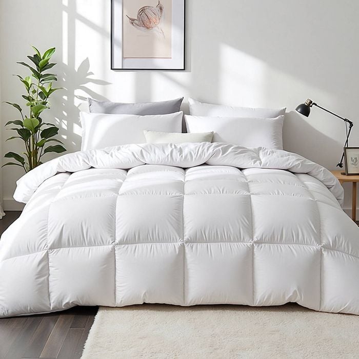 Giselle 700GSM Duck Down Feather Quilt Duvet Doona Winter Blanket Double White