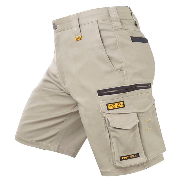 DeWALT Size 34 Khaki Bennington PROStretch Shorts