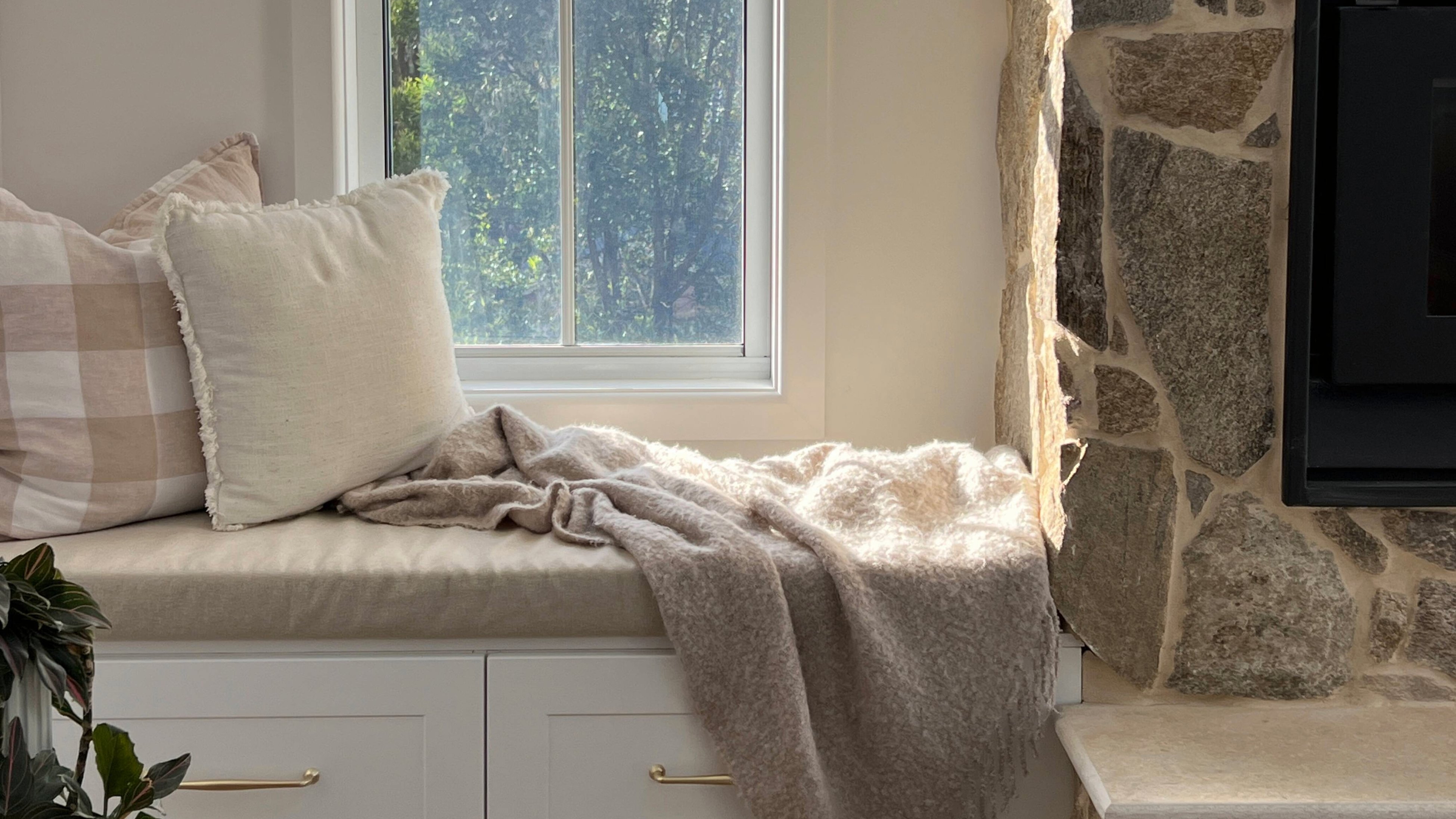 D.I.Y. - Step 2 - Create a soothing escape in your own living room – on a budget
