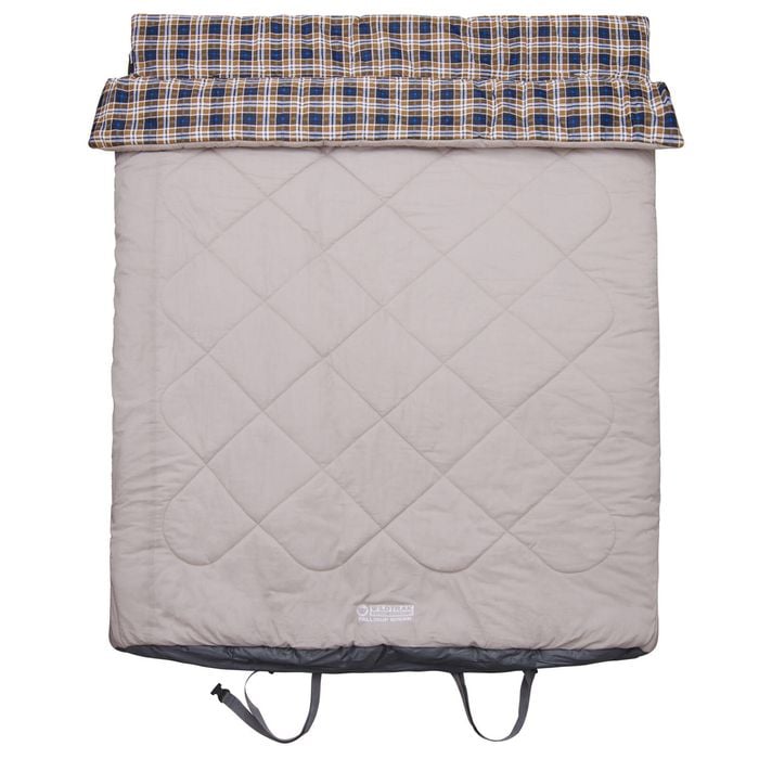 Wildtrak Pallinup 220x152cm Queen Comfort Sleeping Bag Thermal Camping Sleeper