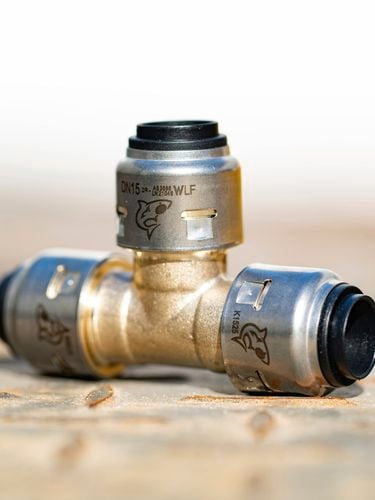 Brand page -  SharkBite - DSC09553