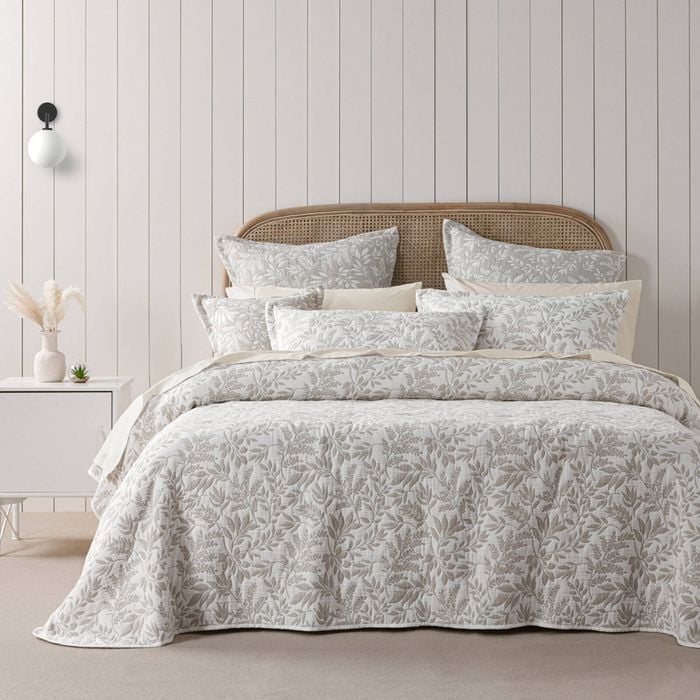 Bianca Amelia Queen Stone Polyester/Cotton Bedspread Set