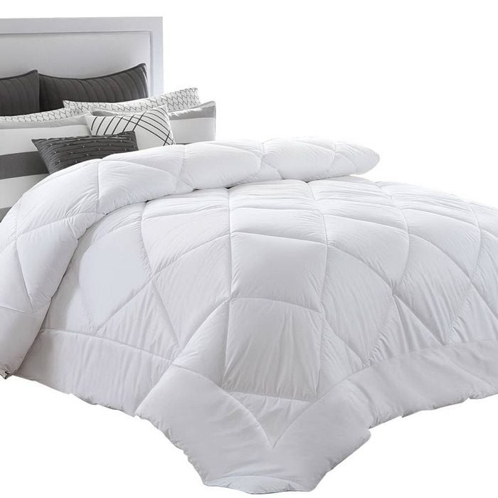 Giselle Bedding Super King Size 400gsm Microfibre Quilt