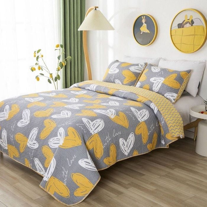 Bloomington Love Hearts 100% Cotton Lightly Quilted Reversible Coverlet Set Single