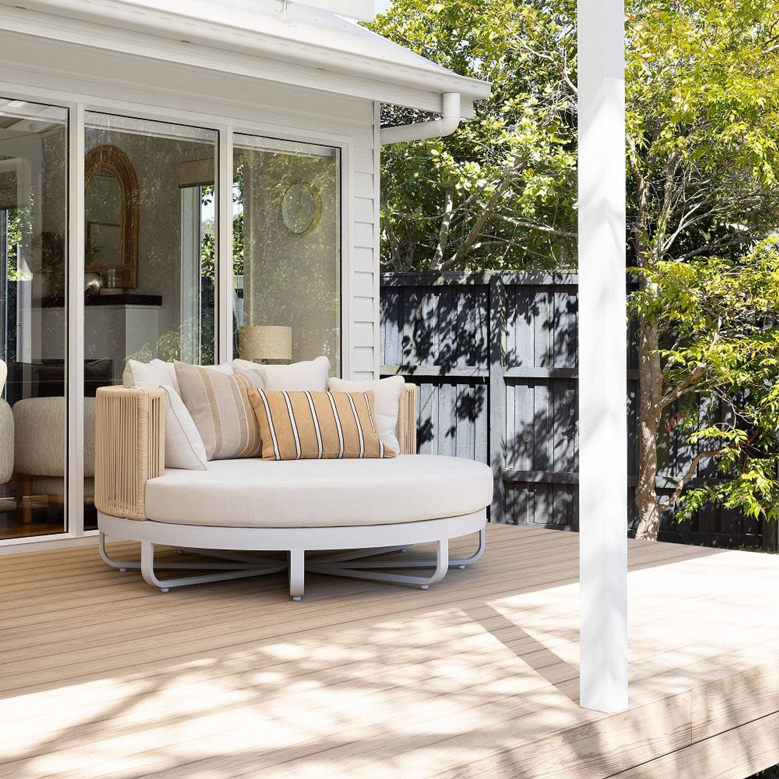 Cannes Outdoor Round Aluminium Daybed In White With Cream Rope Bunnings Australia