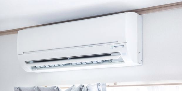 Air conditioner mounted on wall