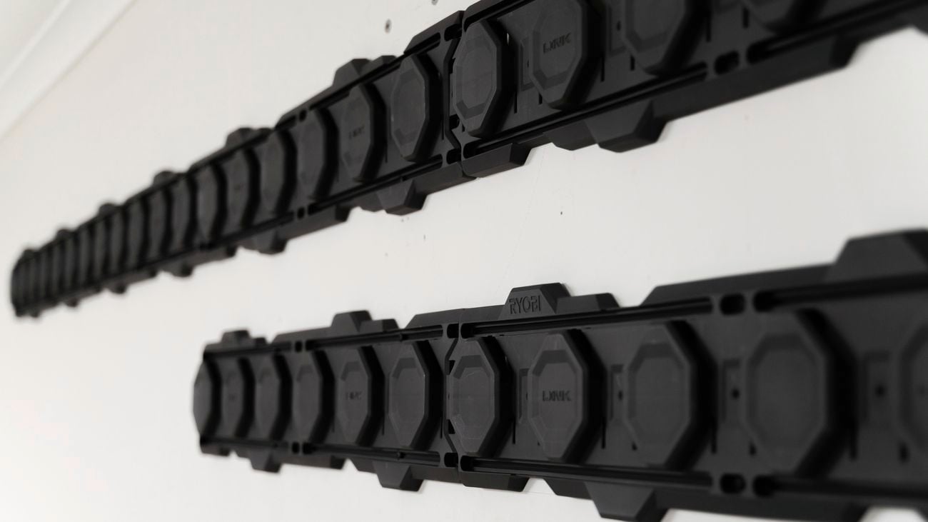 Strong and reliable wall plates for secure storage