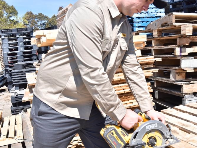 DeWalt Workwear - Graphic - Brand page -  Long Sleeve