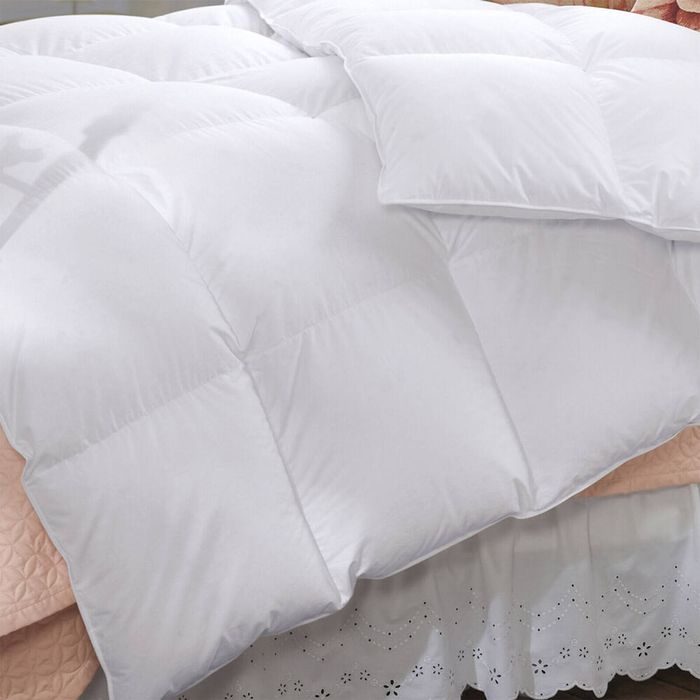 Renee Taylor 400 GSM Queen All Seasons Natural Bamboo Bedding Quilt White