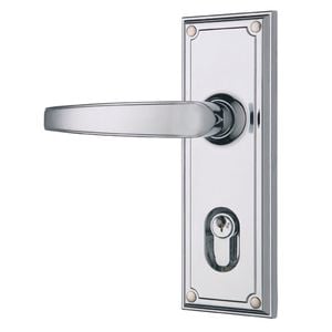Gainsborough Bright Chrome Traditional Keyed Trilock Leverset