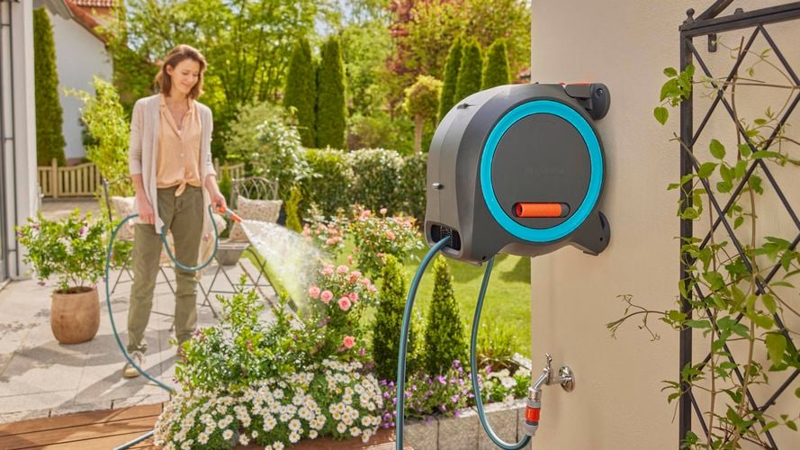 Brand page - GARDENA Dual Hose Reel