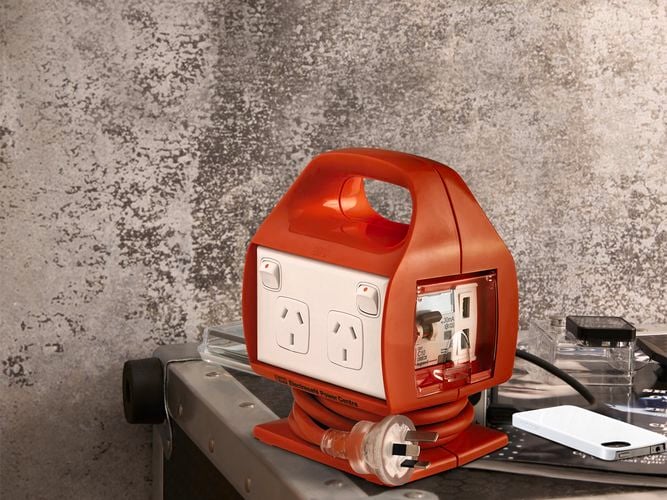 Quad outlet adaptor on stand 