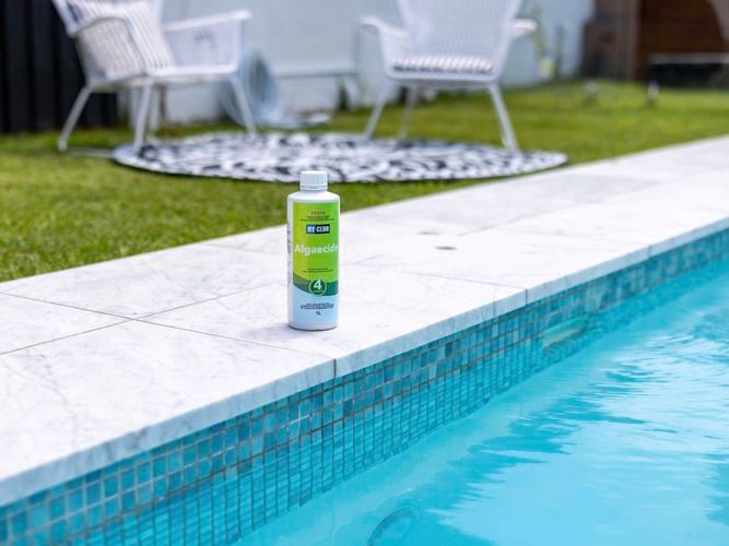 Hy-Clor
  1L Pool Algaecide