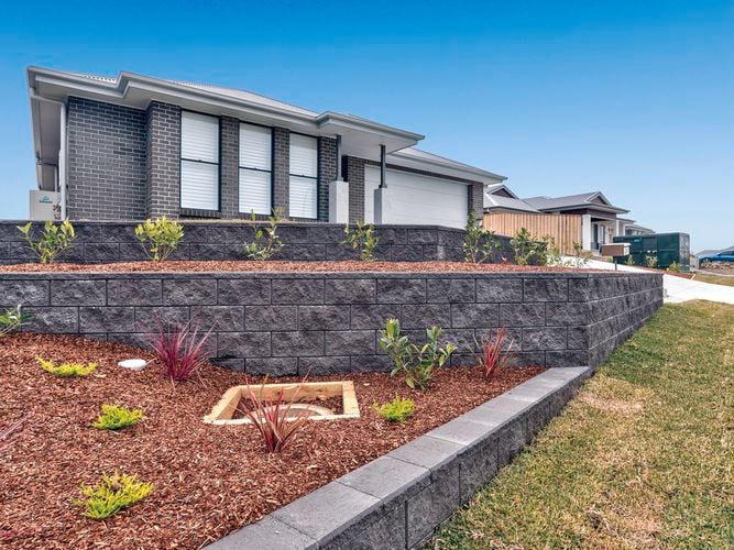 garden edge in front of a house