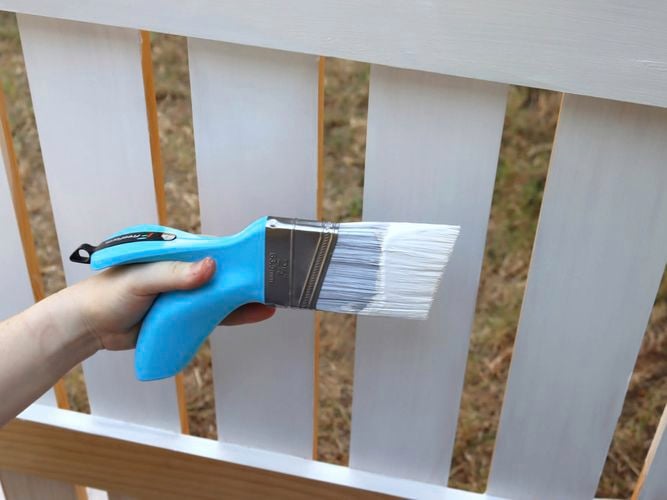 A person holding the FreeForm paint brush.
