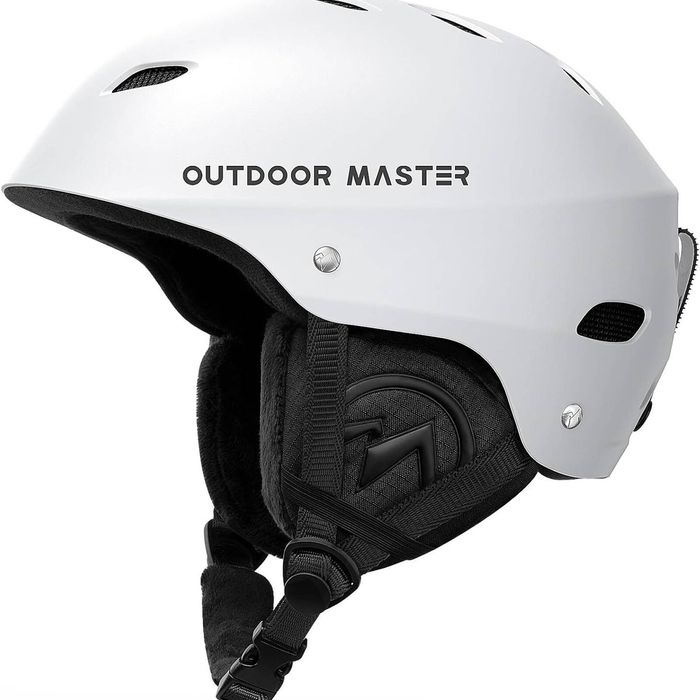 OutdoorMaster Kelvin Ski Helmet with White M