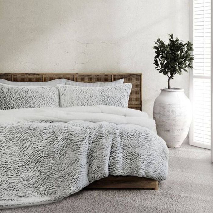 Ardor Boudoir Faux Fur Sherpa Comforter Set Queen/King