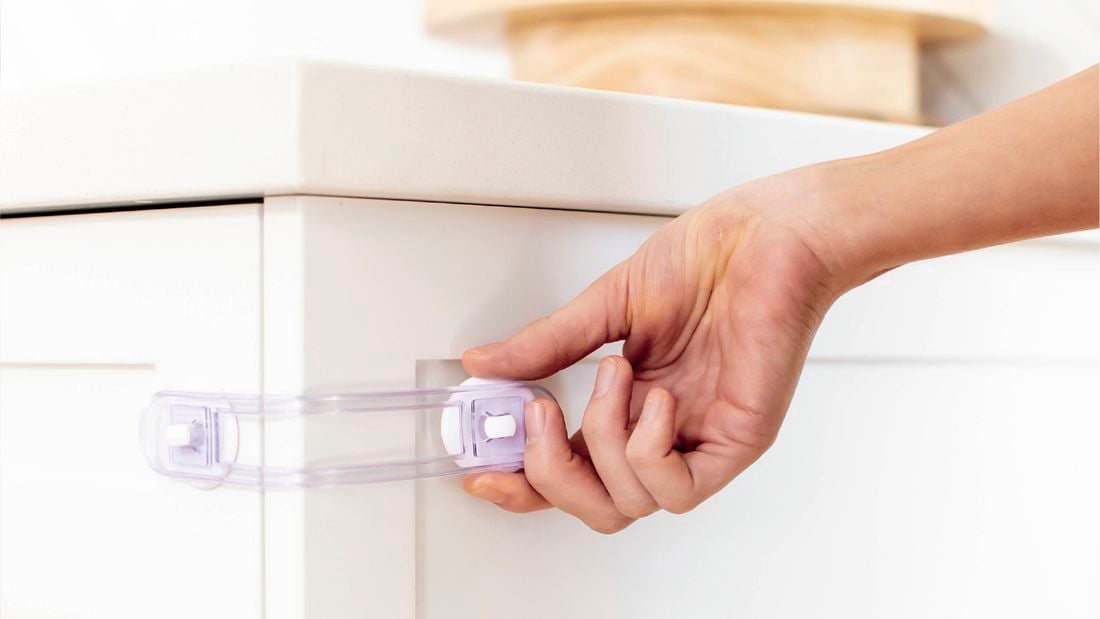 D.I.Y. - Step 1 - Discover how to childproof your house