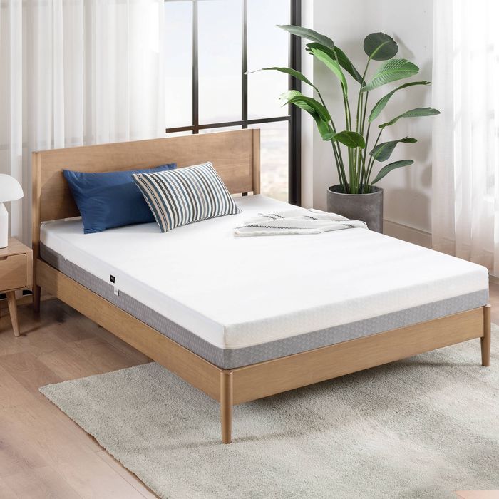 Zinus Cooling Gel Queen 17cm Memory Foam Mattress, Flippable, Medium & Medium Firm Comfort, Two-Sided Cool Mattress