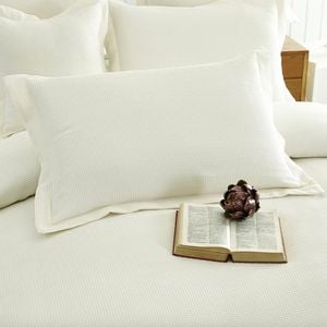 CottonMore 2pcs of 100% Cotton Waffle Pillowcases Cream 48x73cm+5cm