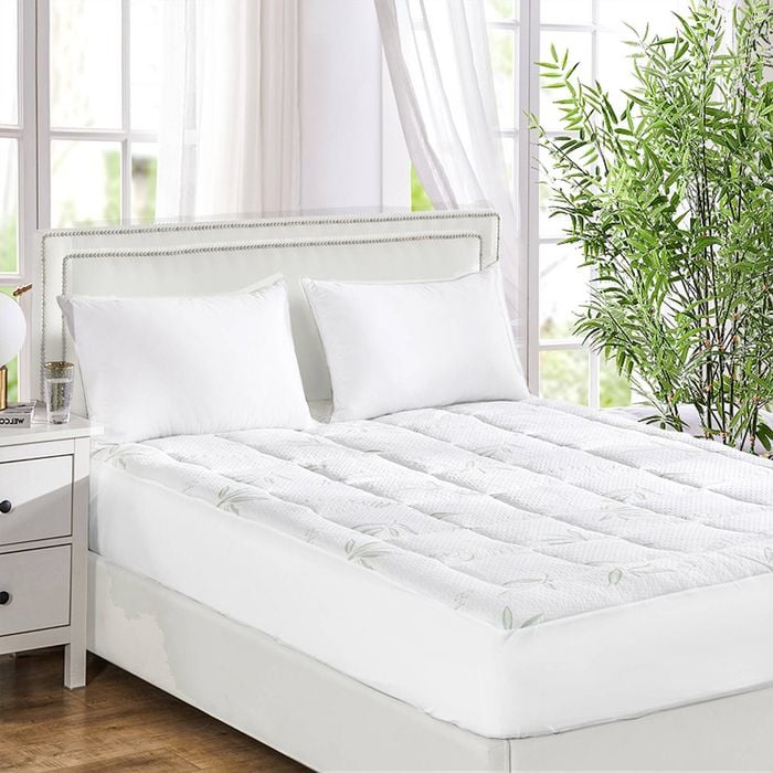 Dreamz Bamboo Mattress Topper With Fitted Skirt Breathable Soft Double