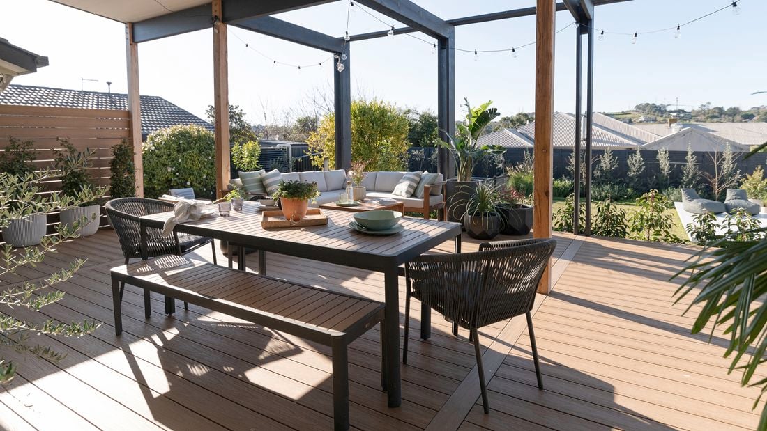 Essential considerations for creating a functional and stylish outdoor oasis 