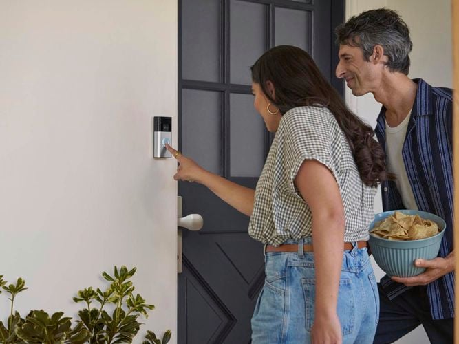 Brand page - Ring - Battery Video Doorbell - Lifestyle-1