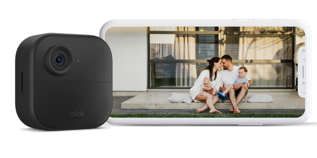 Smart camera overlay with mobile phone.